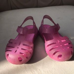 Girls crocs